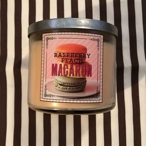 Bath and Body Works Raspberry Peach Macaron 3 wick